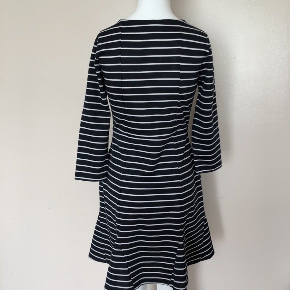 HEM&THREAD WOMEN'S DRESS - Picture 2 of 2
